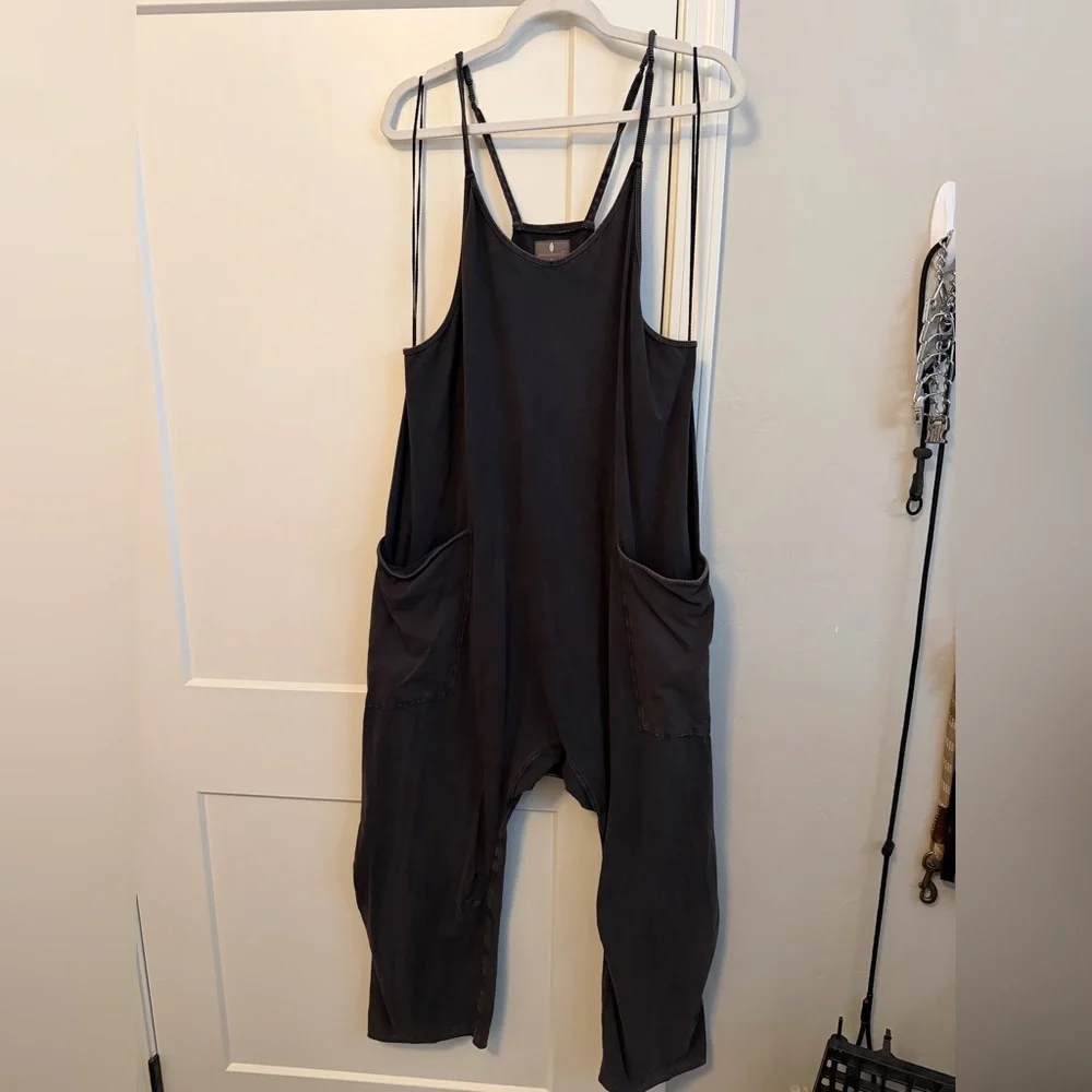 Free People - Picture 3 of 4
